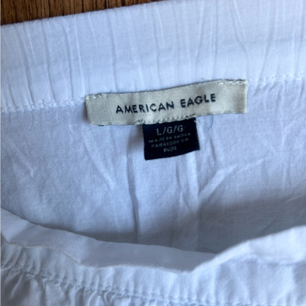 American Eagle High-Waisted Embroidered Eyelet Mini Skirt. Large - Picture 7 of 9